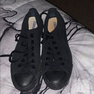 Converse Black Low Top Women’s Sneakers